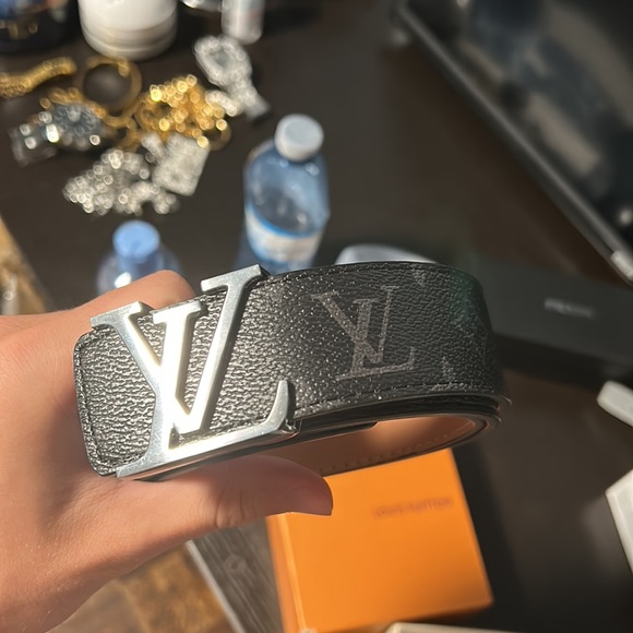 Luis Vuitton belt - Picture 3 of 3